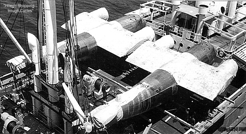 Zwei DC-5 als Decksladung auf HEGH SILVERCLOUD.