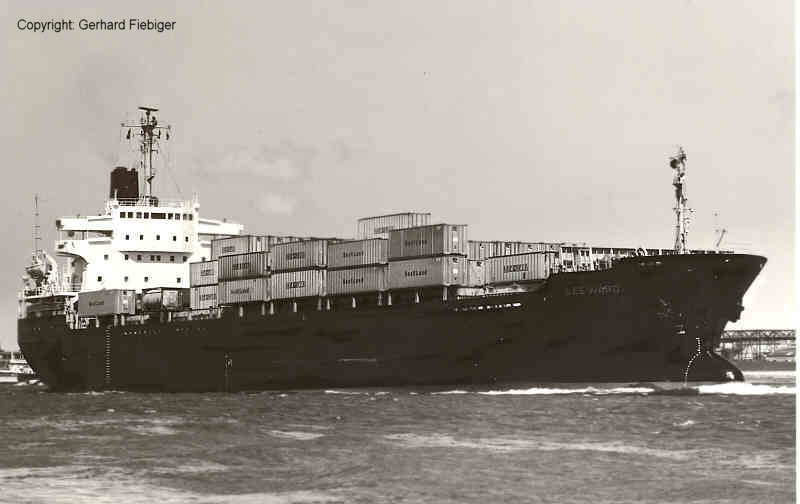 LEEWARD in Sea-Land-Charter.