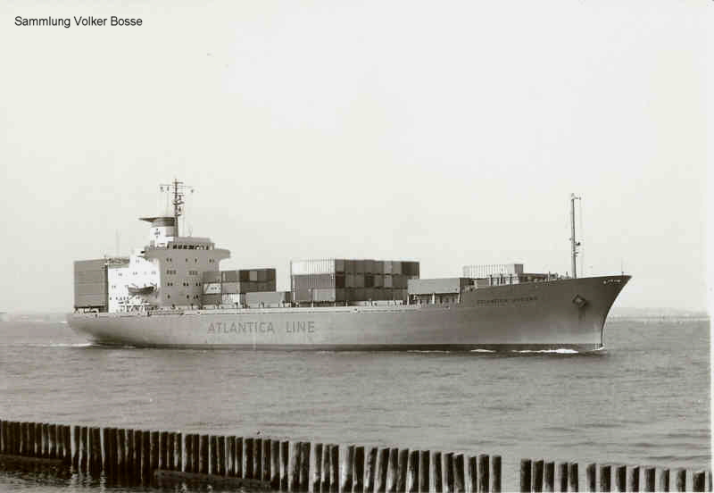 GEYEFELS in Chater der Atlantica Line.