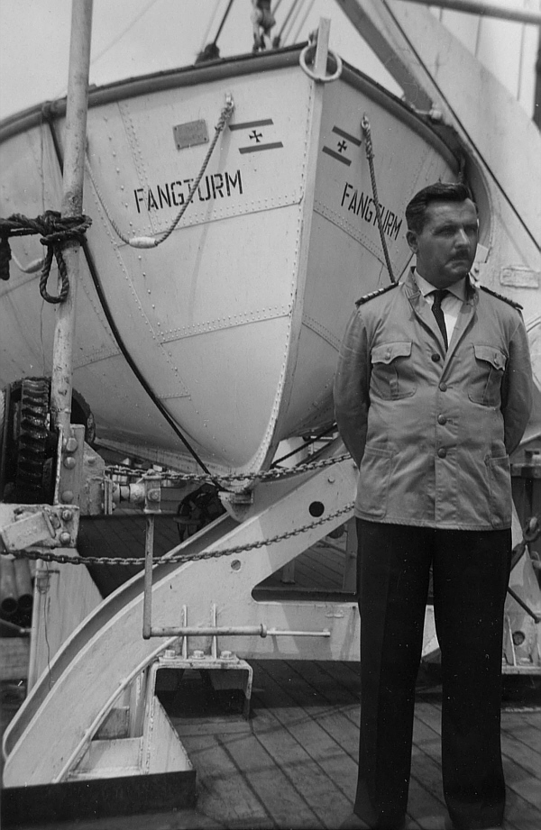 Vor dem Rettungsboot