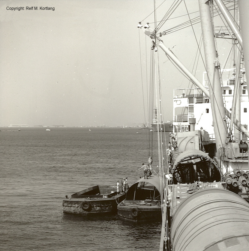 NEIDENFELS (4) in Aden.