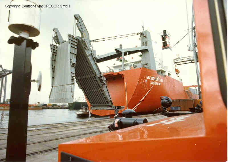 Heckrampe auf Pier