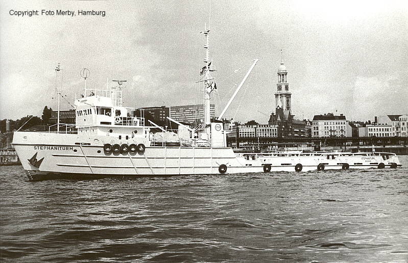 STEPHANITURM (1) vor den Landungsbrcken in Hamburg.