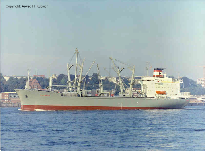 STURMFELS (4) auf der Elbe.